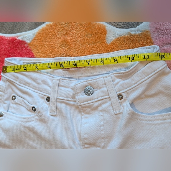 🖤 Levi's Women's White Ankle Jeans - Picture 5 of 6